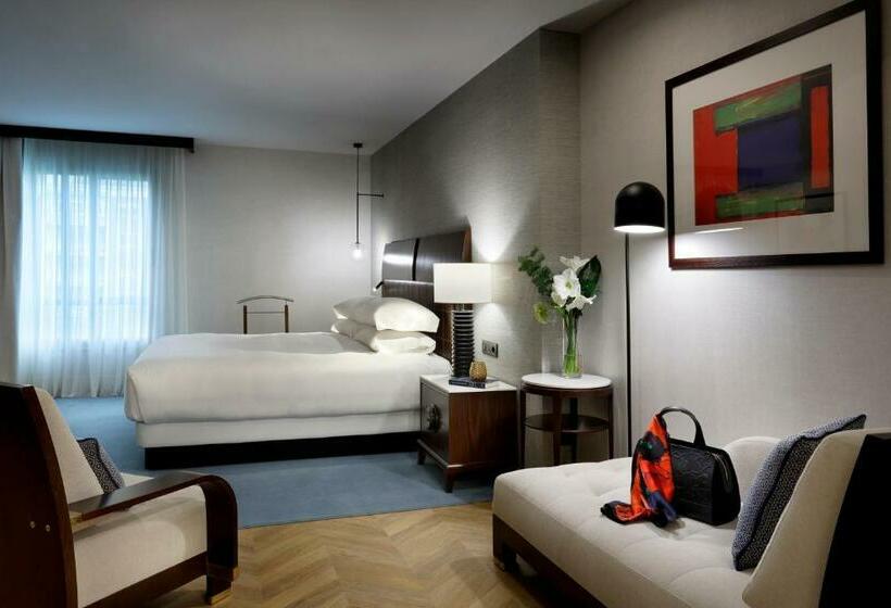 Deluxe Suite King Bed, Hyatt Regency Hesperia Madrid