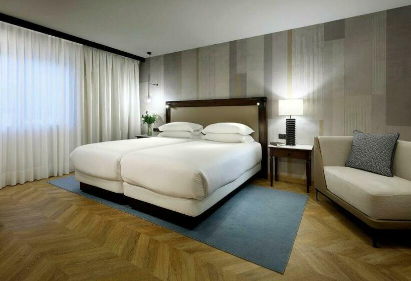 اتاق پرمیوم, Hyatt Regency Hesperia Madrid