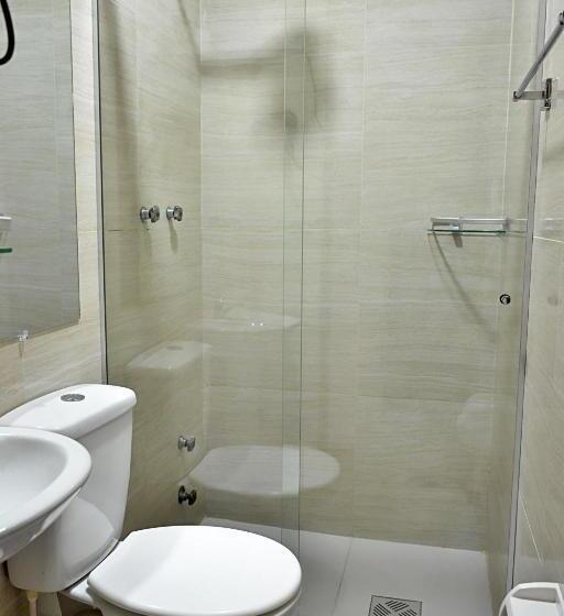 اتاق سوپریور سه تخته, La Siesta