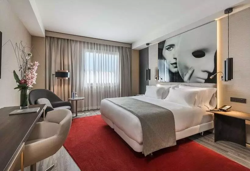 اتاق پرمیوم, NH Collection Madrid Suecia