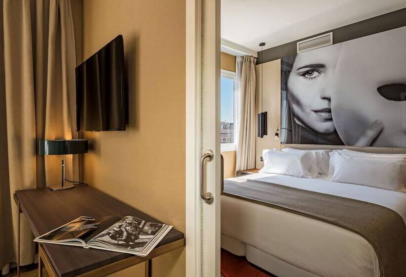 سوییت جونیور, NH Collection Madrid Suecia