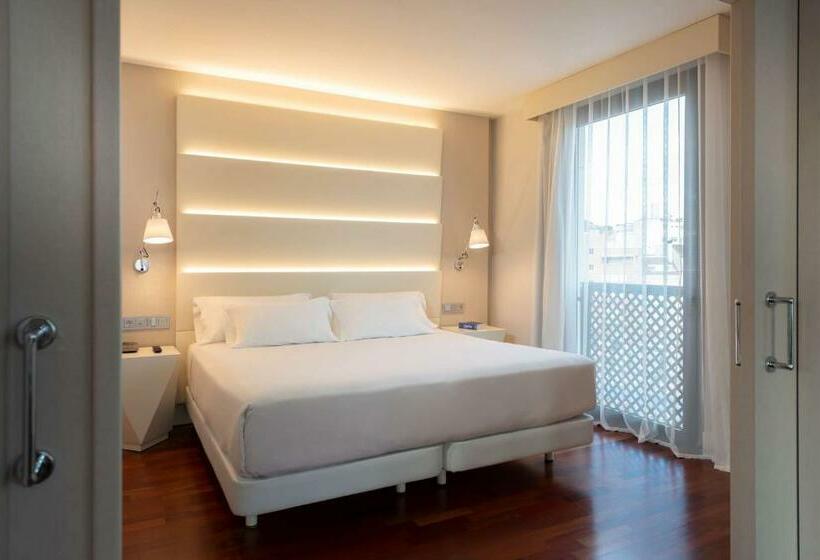 سوییت جونیور, NH Malaga