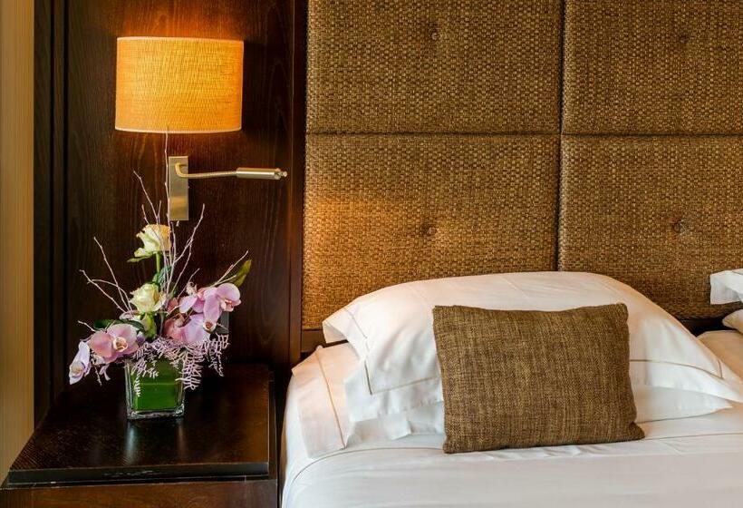 プレミアムトリプルルーム, Nixe Palace