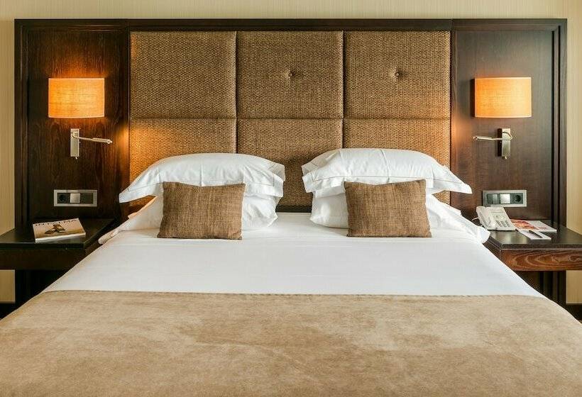 プレミアムトリプルルーム, Nixe Palace