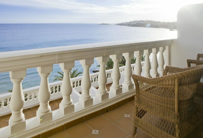 オーシャンビューのスーペリアトリプルルーム, Nixe Palace