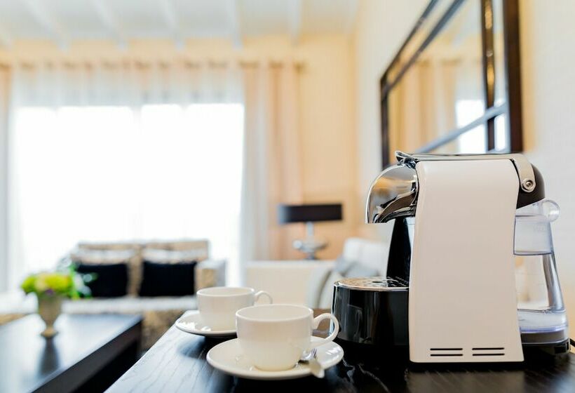 オーシャンビューのスーペリアトリプルルーム, Nixe Palace