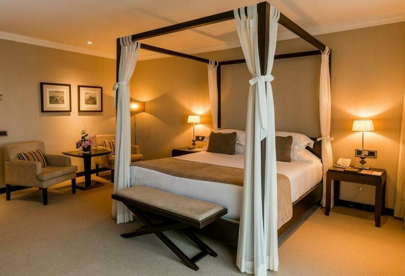 オーシャンビュージュニアスイート, Nixe Palace