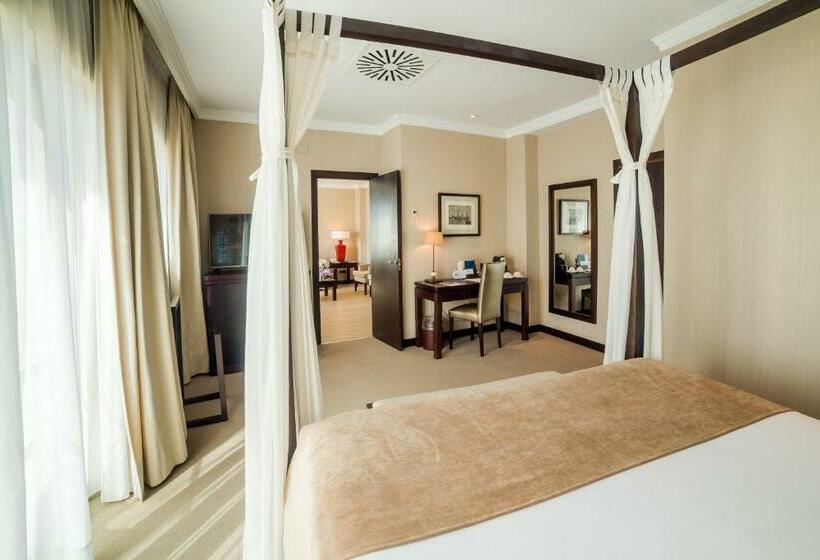 オーシャンビュースイート, Nixe Palace