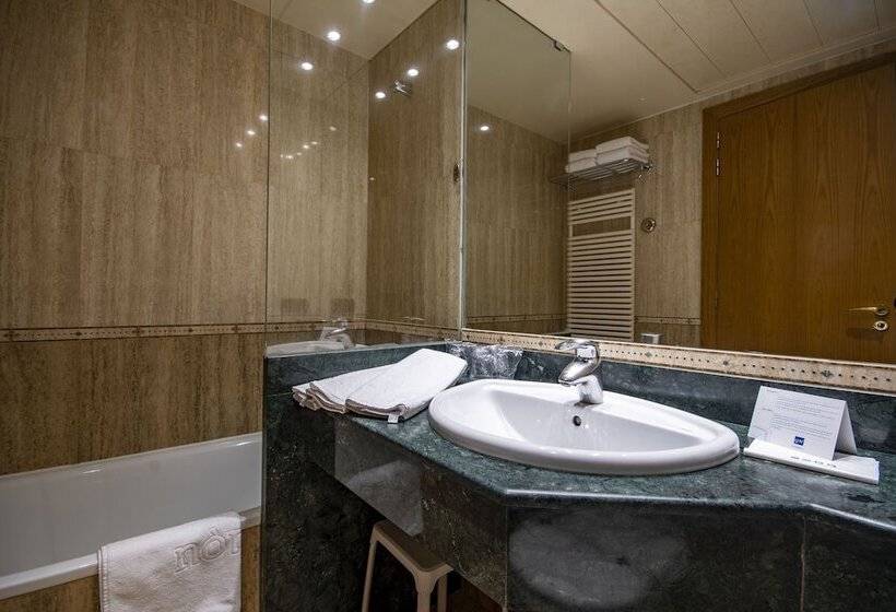 اتاق استاندارد سه نفره, Nordic