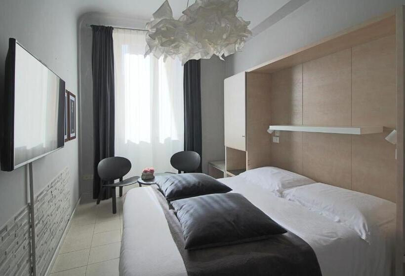 اتاق استاندارد, Olga's House