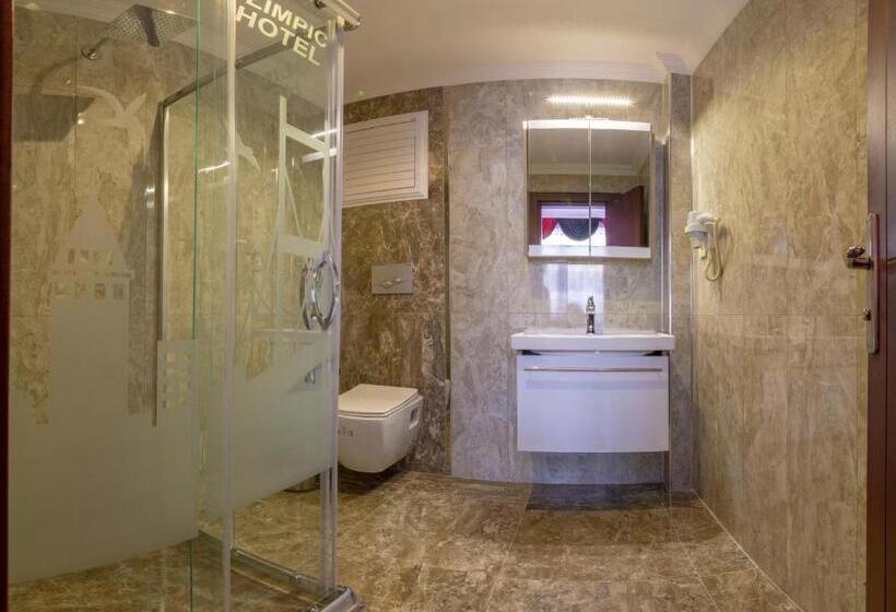 اتاق استاندارد سه تخته با بالکن, Olimpic