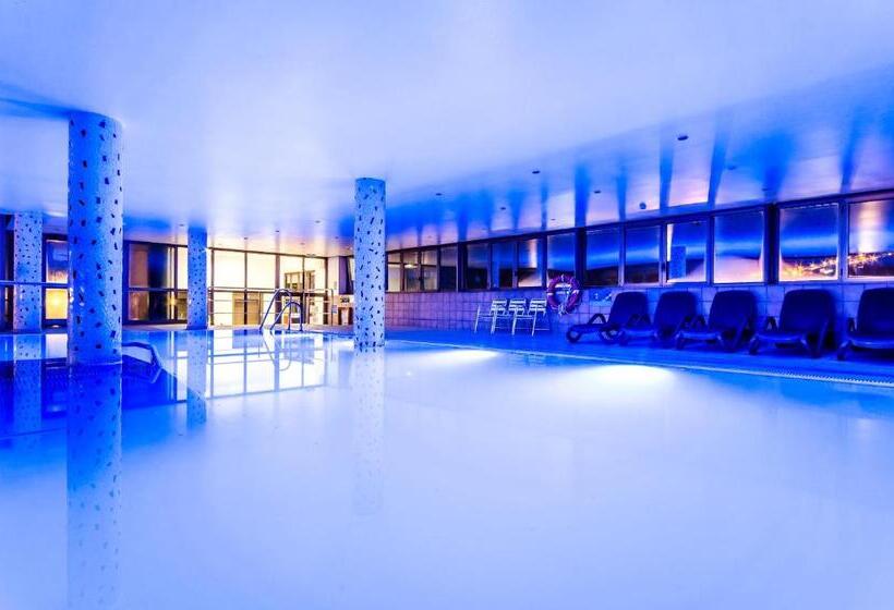 سوئیت جونیور با چشمانداز کوهستان, Panorama