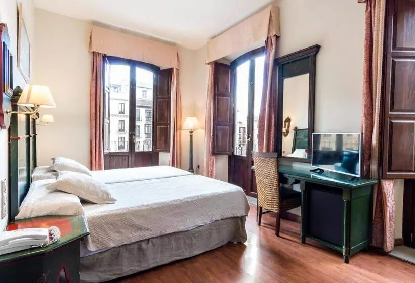 Cameră Superior cu Priveliște către Oraș, Plaza Nueva