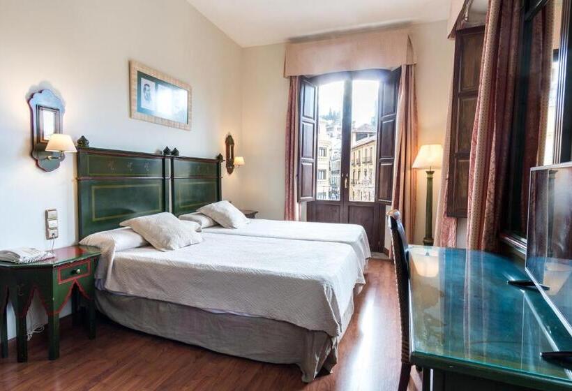 اتاق سوپریور با چشمانداز شهر, Plaza Nueva