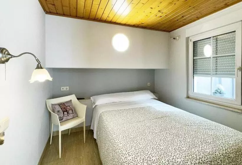 استودیوی لوکس, Posada Villa Rosa