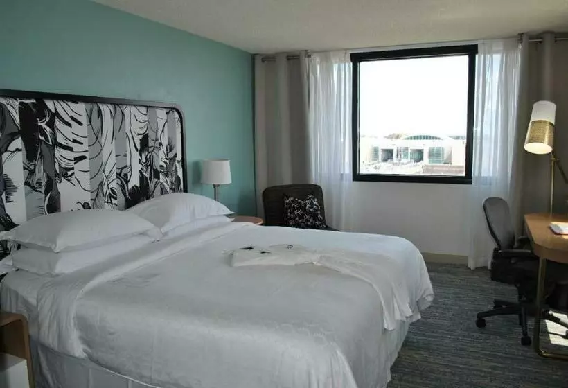اتاق استاندارد با تخت بزرگ, Sheraton Miami Airport Hotel And Executive Meeting Center