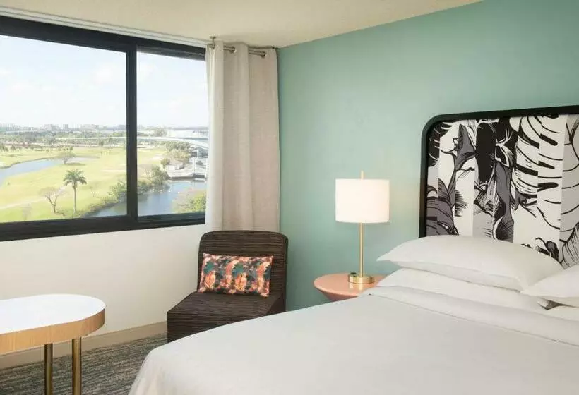 اتاق استاندارد با تخت بزرگ, Sheraton Miami Airport Hotel And Executive Meeting Center