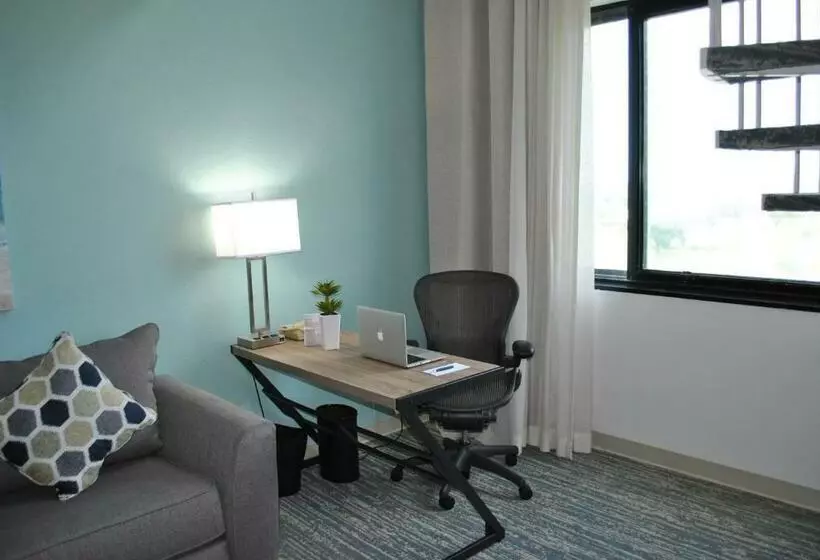 سوئیت کلاب, Sheraton Miami Airport Hotel And Executive Meeting Center