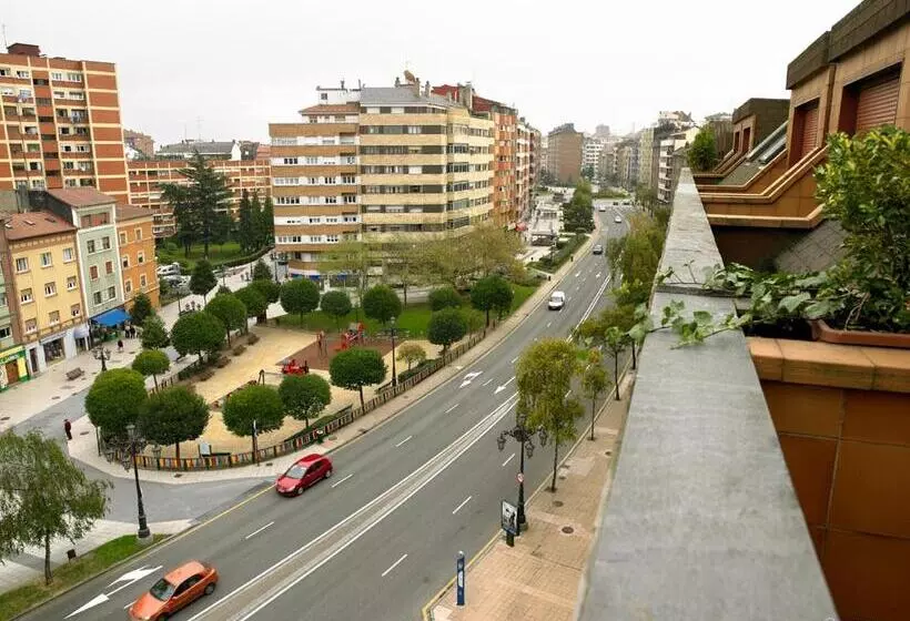 سوییت جونیور با بالکن, Silken Monumental Naranco