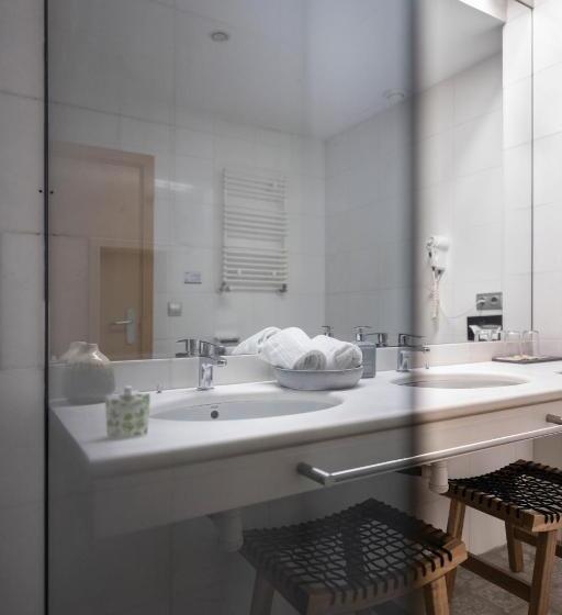 غرفة عائلية, You & Co. J. Botanico Boutique