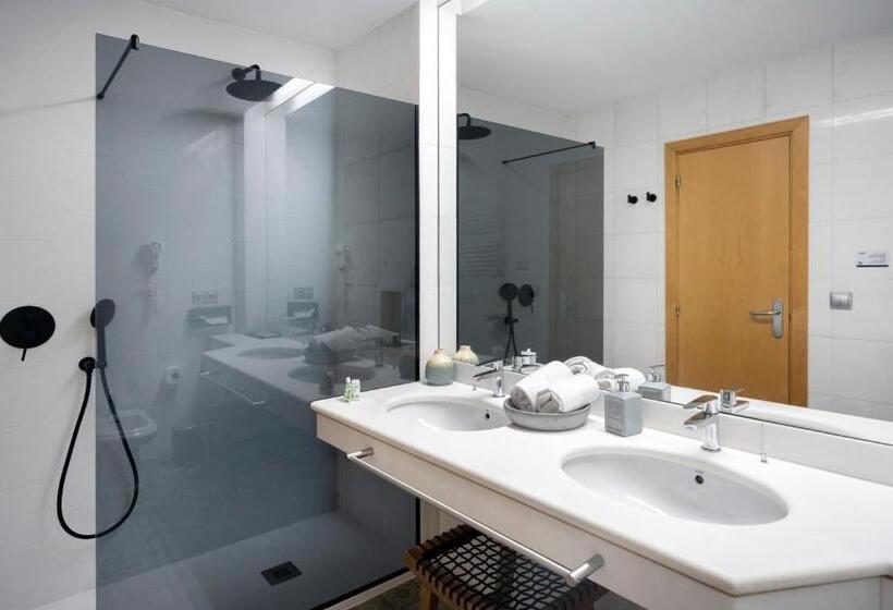 غرفة عائلية, You & Co. J. Botanico Boutique