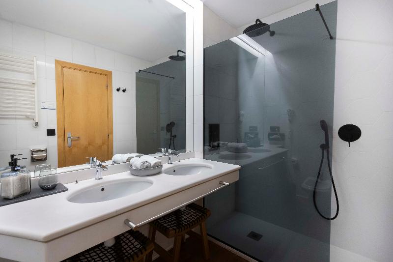 غرفة قياسية, You & Co. J. Botanico Boutique