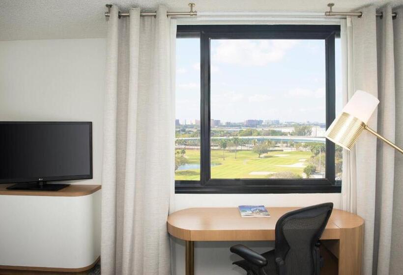 غرفة ديلوكس سرير كينج, Sheraton Miami Airport Hotel And Executive Meeting Center