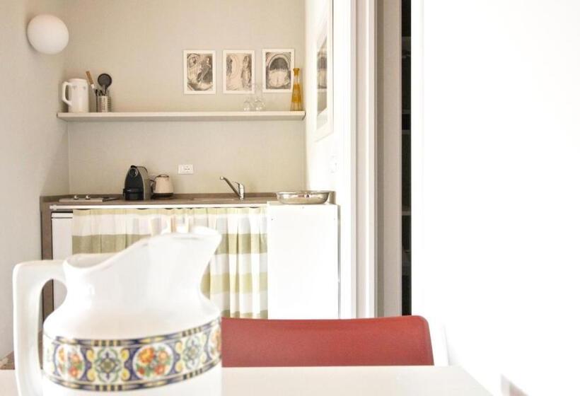 جناح مزود بتراس, Agriturismo Corte Patrizia