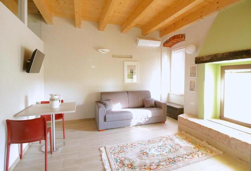 Suite with Terrace, Agriturismo Corte Patrizia