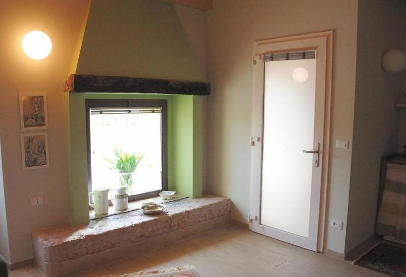 جناح مزود بتراس, Agriturismo Corte Patrizia