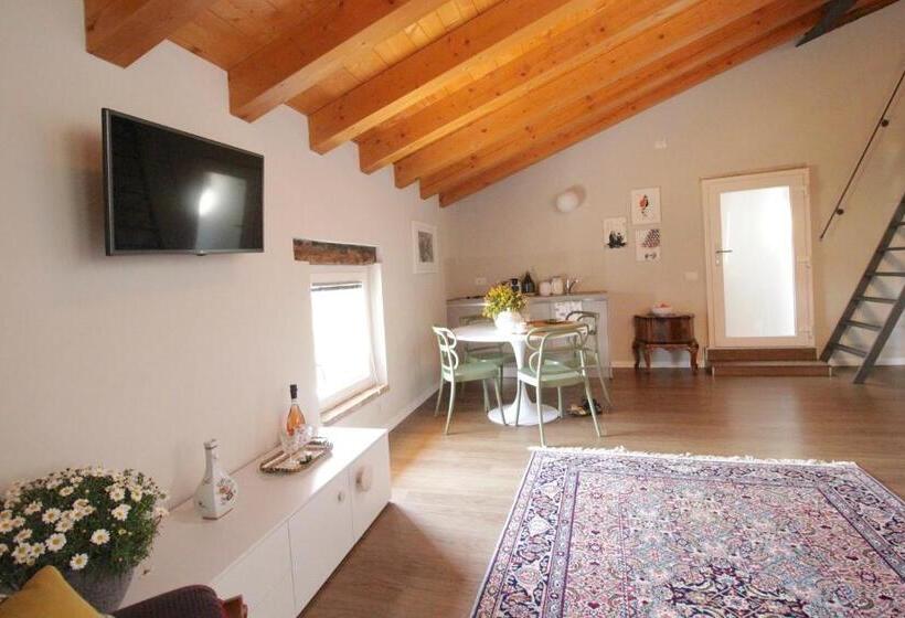 Deluxe Suite King Bed, Agriturismo Corte Patrizia