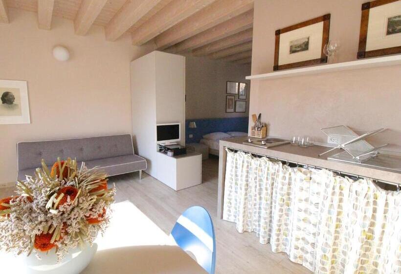 سوئیت جونیور با تراس, Agriturismo Corte Patrizia