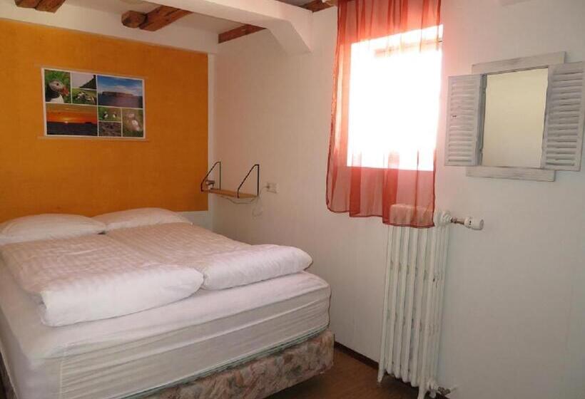 اتاق استاندارد, Húsavík Green Hostel