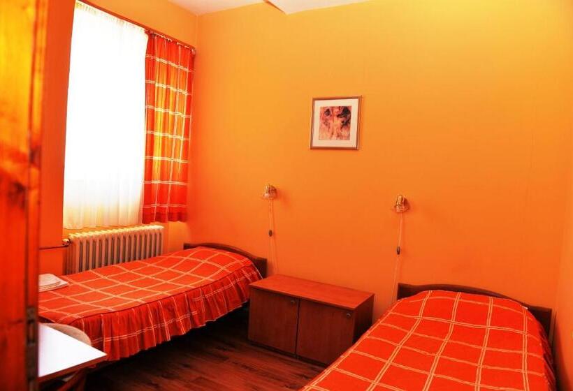 اتاق استاندارد, Dulovic