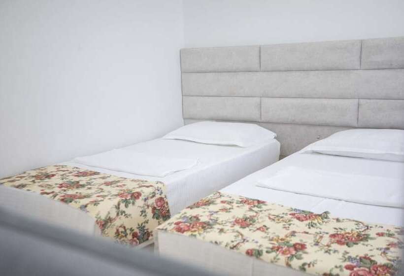 スタンダードトリプルルーム, Horizont