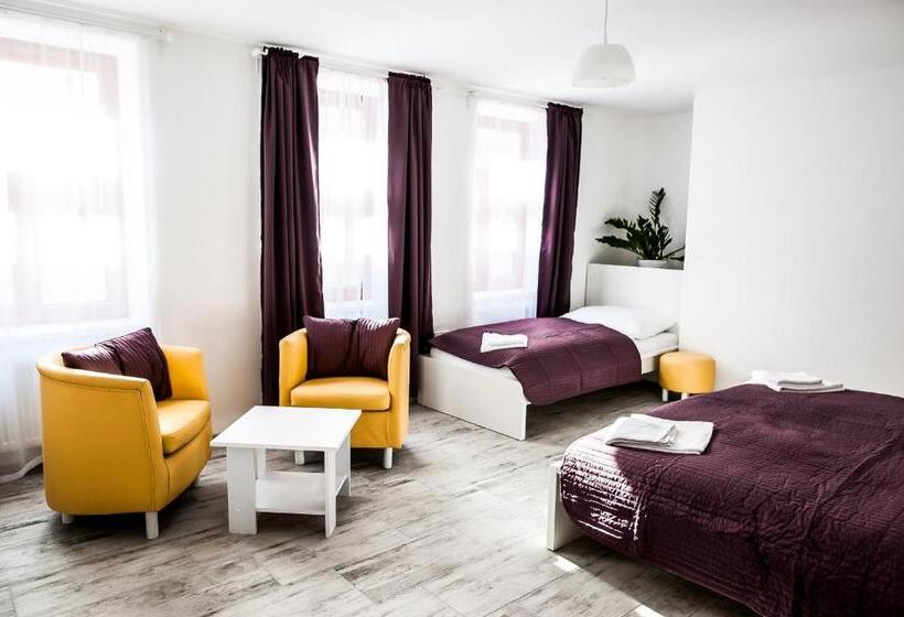 اتاق استاندارد چهار تخته, Rezidence černý Medvěd