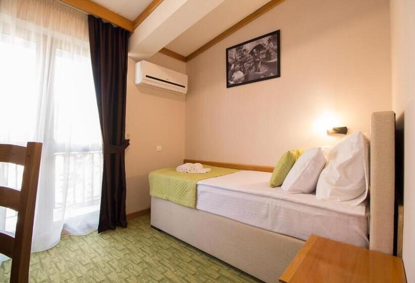 اتاق استاندارد یک نفره, Yugoslavia