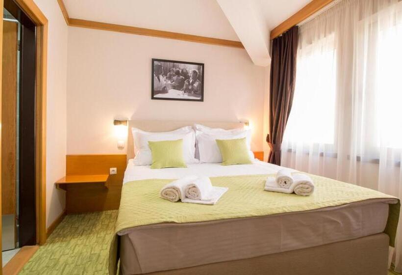 اتاق استاندارد, Yugoslavia