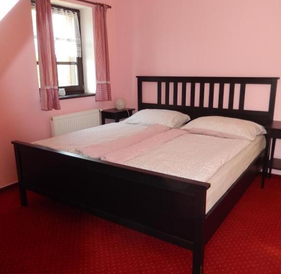 Люкс 2 Спальни, Penzion Orlov