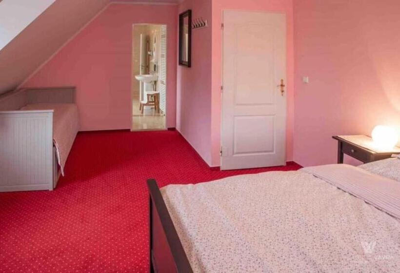 Люкс 2 Спальни, Penzion Orlov