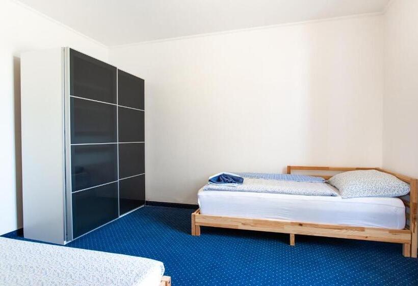 Четырехместный Номер Стандарт, Penzion Orlov