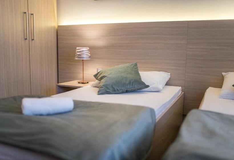 اتاق استاندارد, Tehnograd