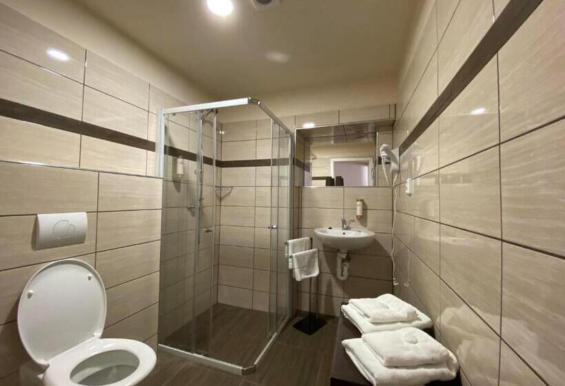 آپارتمان 1 خوابه با تراس, Zámeček Na čeladné