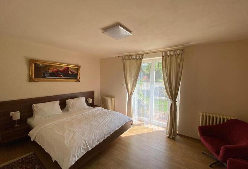 آپارتمان 1 خوابه با تراس, Zámeček Na čeladné