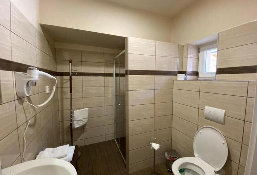 آپارتمان 1 خوابه با تراس, Zámeček Na čeladné