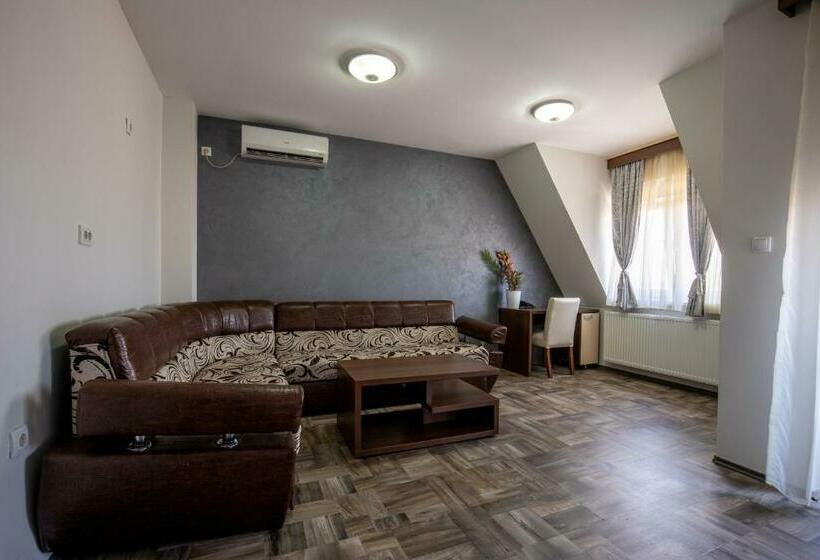 1 Bedroom Penthouse Apartment, Motel Milošević