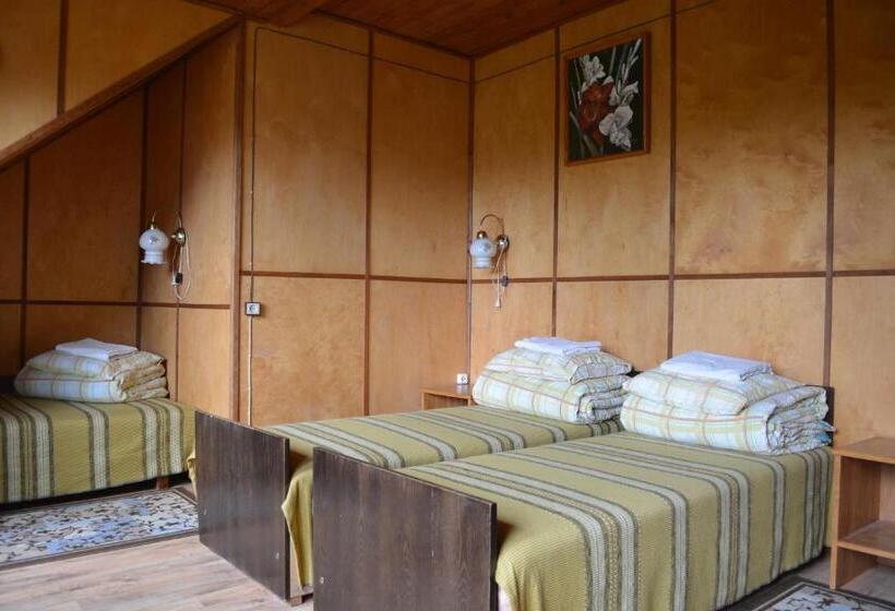 اتاق استاندارد سه نفره, Lauku Sēta Svētupes