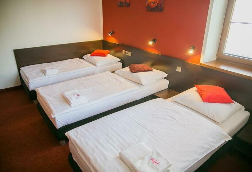 标准三人间, Best