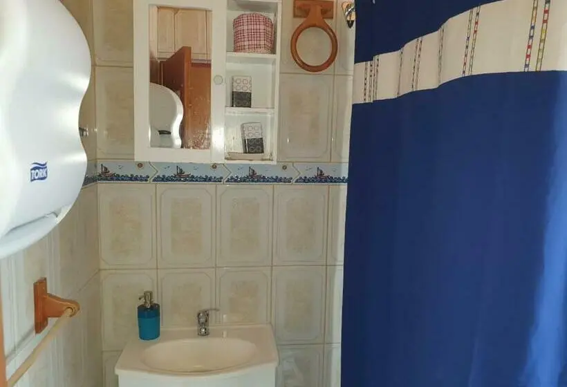 اتاق لوکس, Hostal Candelaria