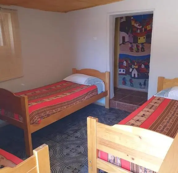 اتاق استاندارد سه نفره, Hostal Candelaria